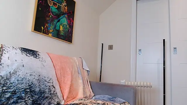 lou_roar live sex cam