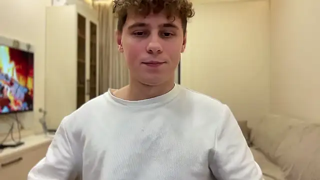 Tyler_Garner's cam snapshot