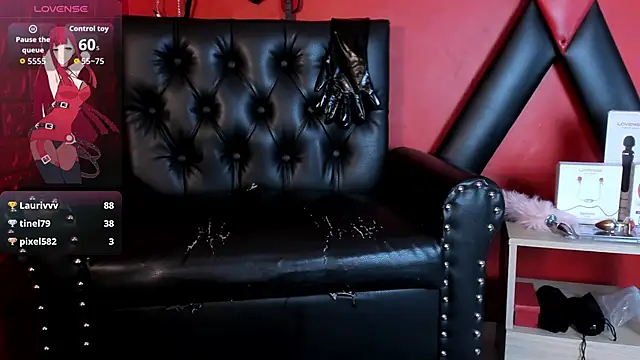 Monttserratt live sex cam