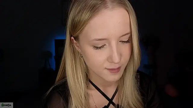 adele_armass's cam snapshot