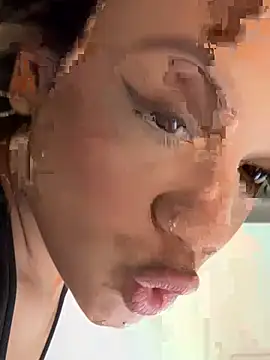 Alisha-Bond's cam snapshot