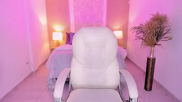 ellie_evans_'s cam snapshot