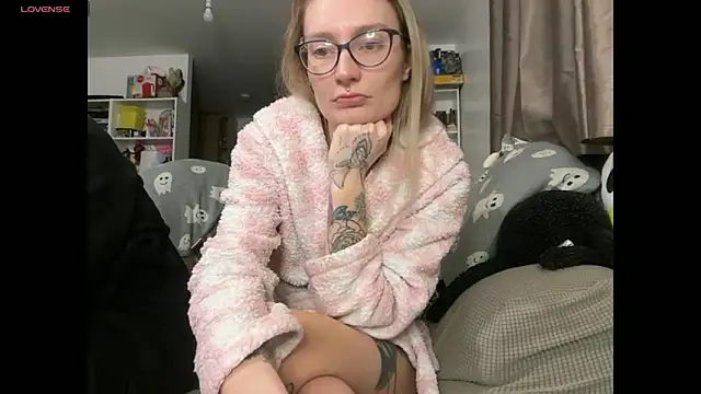 harleyblair's cam snapshot