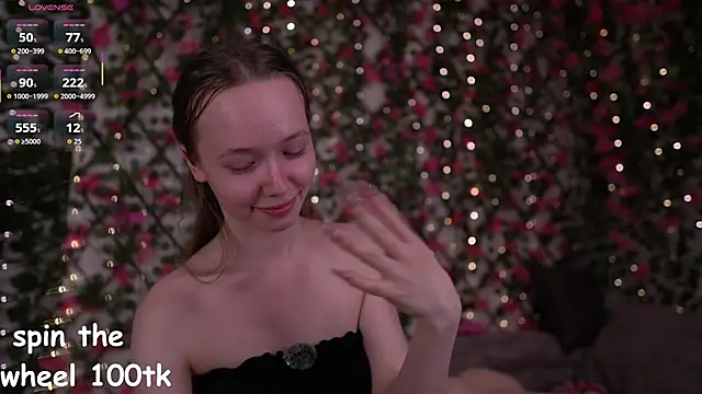 Petite_Polly's cam snapshot