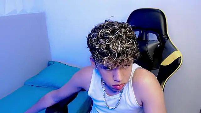 Big_boyss_ live sex cam