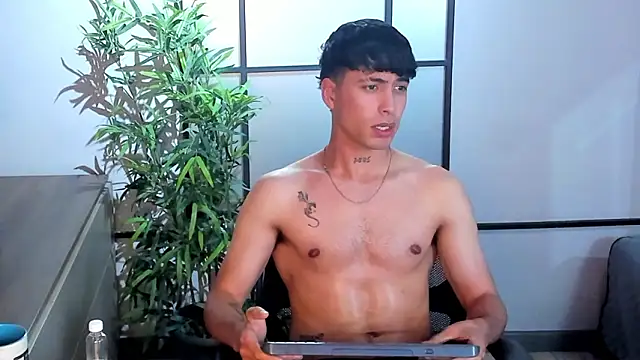 nico_herrera_'s cam snapshot