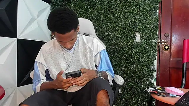 ManSant's cam snapshot