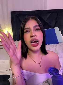 Lily_Woodz's cam snapshot