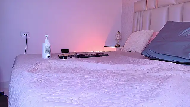 alanarose18's cam snapshot