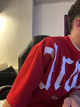 AdrianRinaldi live sex cam