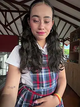 l0lita_emi live sex cam