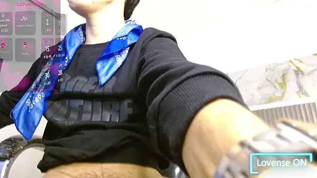 Dyla_n18 live sex cam