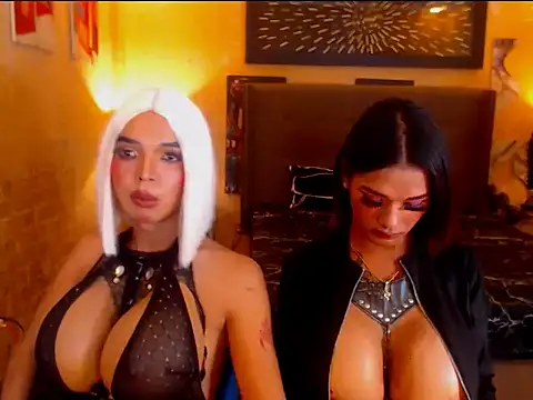 XinFuckingLust live sex cam