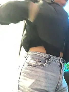 MAVI_EC_'s cam snapshot