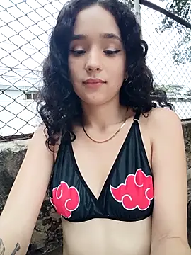 sweet_outdoor_charm live sex cam