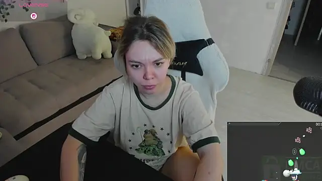 SpecterGirl's cam snapshot