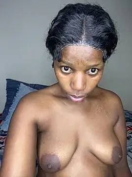 PrimaDonnaxx live sex cam