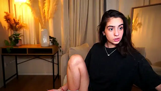 miilky_wayy's cam snapshot