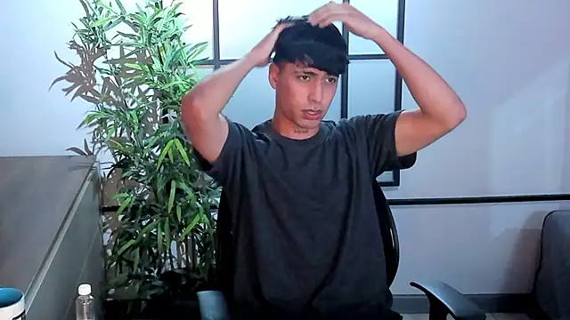 nico_herrera_'s cam snapshot