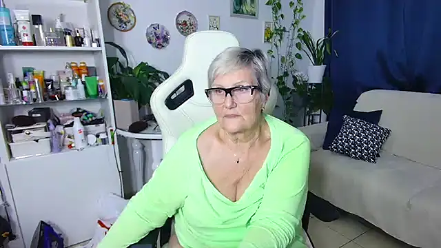 Selenna57 live sex cam