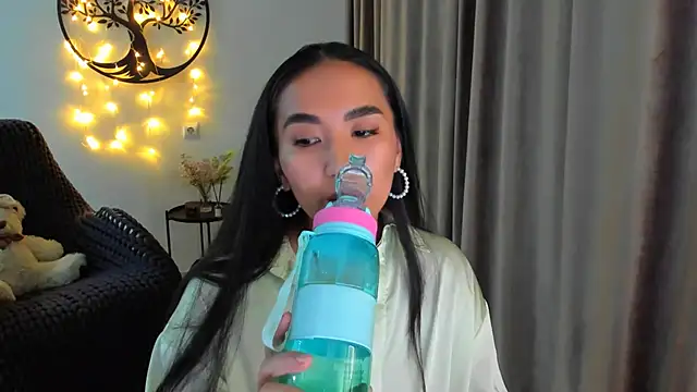 worldofkim's cam snapshot