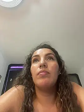 ISIS17_EF's cam snapshot