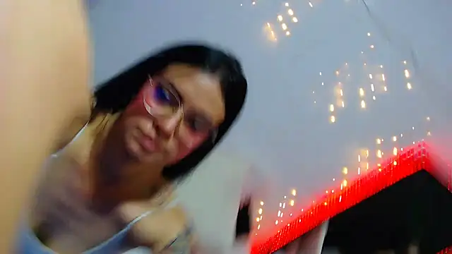 Isa_Maiden1's cam snapshot