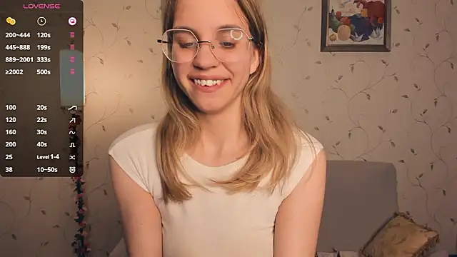 JoanBaggott live sex cam