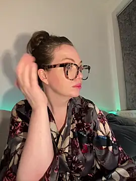 FemDom_RubyKnightXXO live sex cam