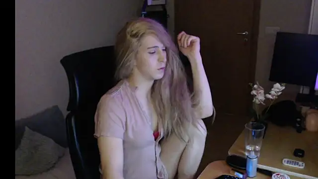 Pearl_Inferno live sex cam