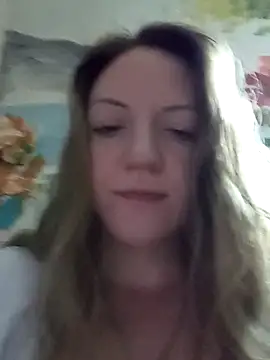 KattyLuuu's cam snapshot