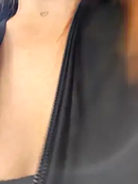 Alis_xxx live sex cam