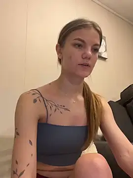 Mila_sweet_23's cam snapshot