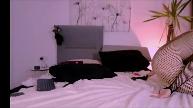 lunagosmile's cam snapshot