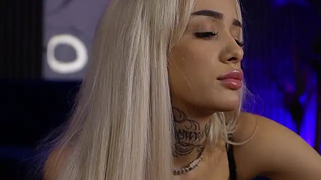 blondie_muller's cam snapshot