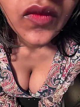 Lucky_Flora's cam snapshot