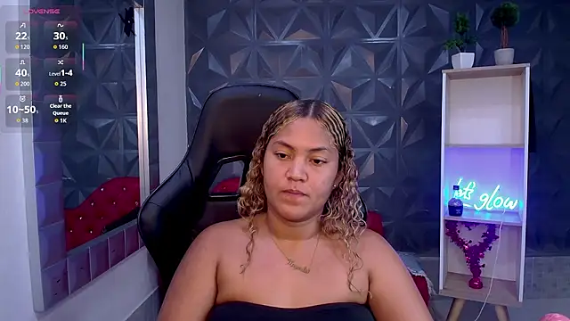 Cristal_War live sex cam