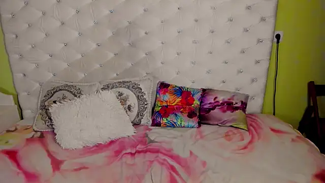 DoraMay's cam snapshot