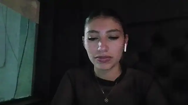 AliceTeenager___'s cam snapshot