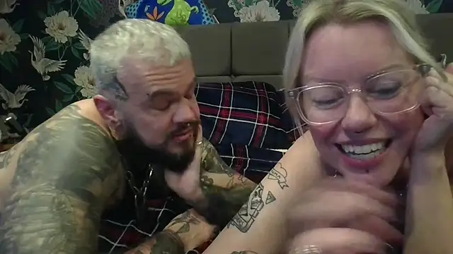 trans_man_and_his_dom live sex cam