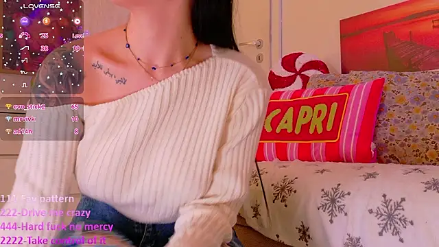 TiaBelle live sex cam