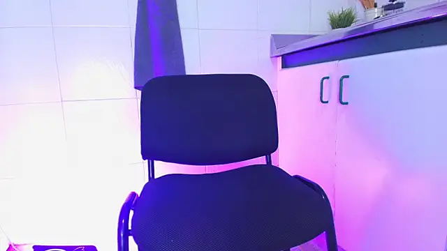 katy_handerson's cam snapshot