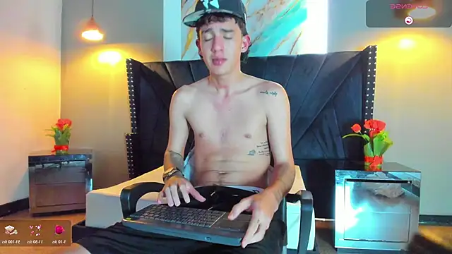Xanderr_owen2 live sex cam