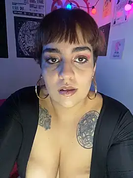 name_less_lulu's cam snapshot