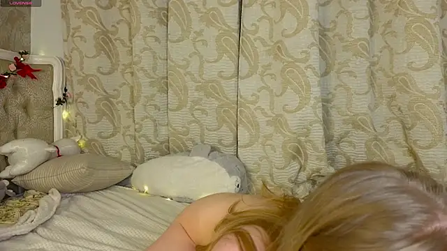 Emma_Frosty's cam snapshot