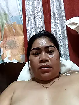 SweetChubbyMommy_02's cam snapshot