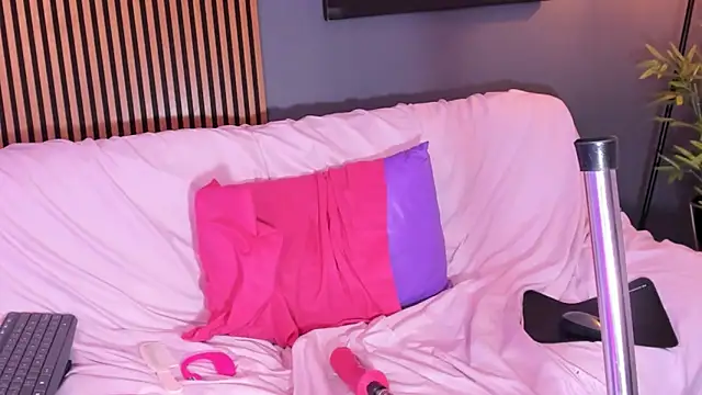 Emma__Erotic live sex cam