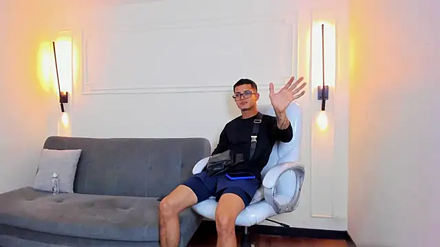 Paradise_boy_s live sex cam