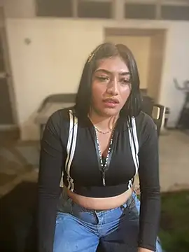 Georgia_Pink's cam snapshot