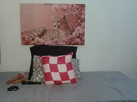 GorillaGripCunt77 live sex cam